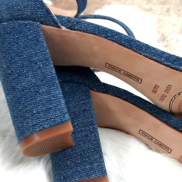 Vince Camuto/ Mid Blue Frayed Denim Chunky Heeled Sandals Size 5M - Picture 6 of 8